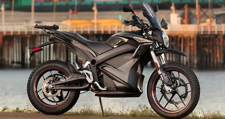 Zero Motorcycles festeggia 10 anni di moto elettriche con la DSR in edizione limitata