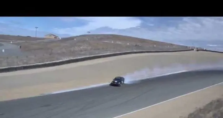 Video: Mercedes C63 AMG Coupé drift a Laguna Seca