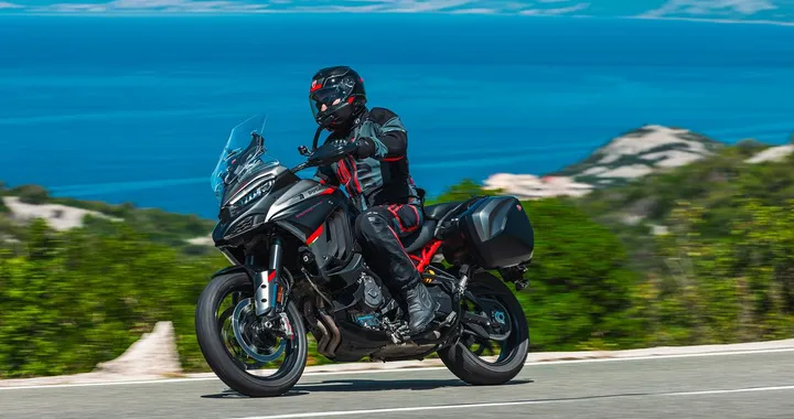 Ducati Multistrada V4 S Grand Tour: debutta la nuova moto da viaggio [FOTO]
