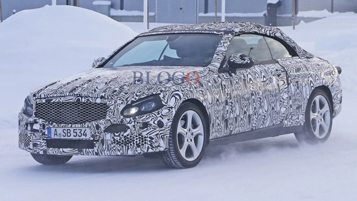 Mercedes Classe C Cabrio 2015: foto spia sulla neve