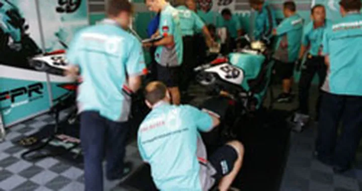 Scuderia Foggy Petronas Racing vendesi