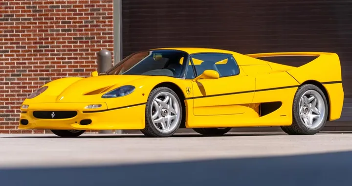 Ferrari F50 da record: venduta a 14,5 milioni di dollari
