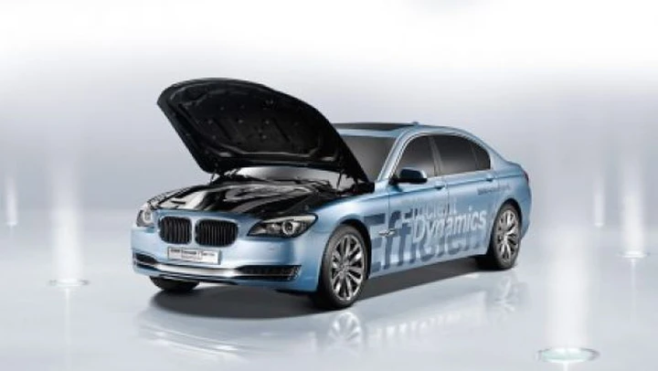 Bmw 750 hi: a Francoforte la prima ibrida di Monaco