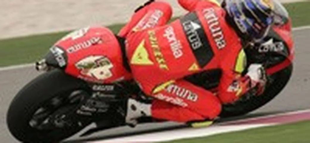 125-250: Bautista e Lorenzo in pole position