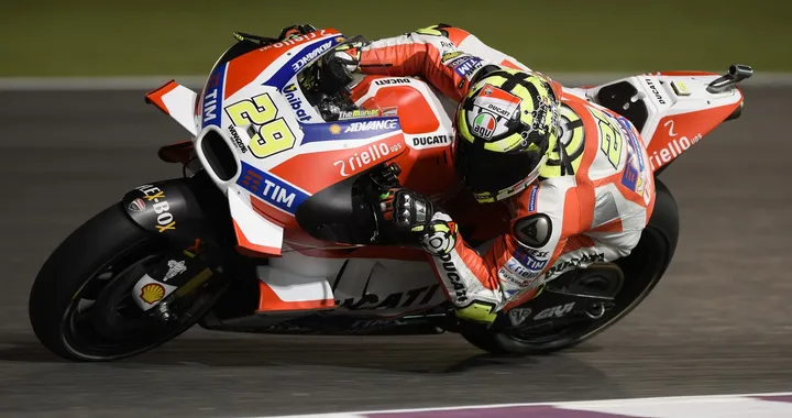 MotoGP Qatar 2016: Iannone conquista le FP3 su Lorenzo e Marquez, Rossi 7° [Foto]