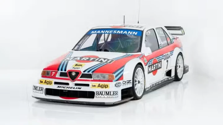 Alfa Romeo 155 DTM ex Nannini all’asta a Monaco: fino a 600.000 euro