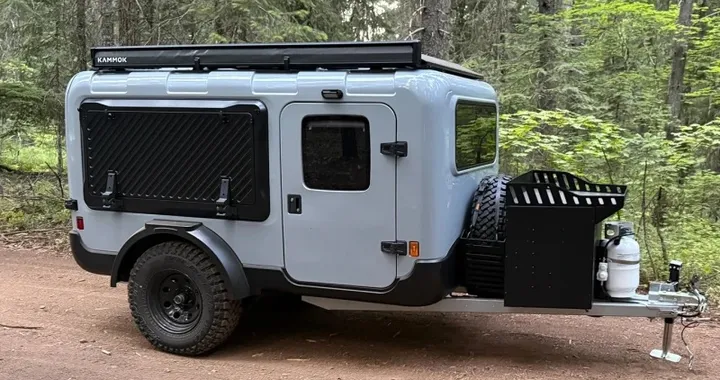 La mini roulotte da off-road senza legno per viaggiare ovunque