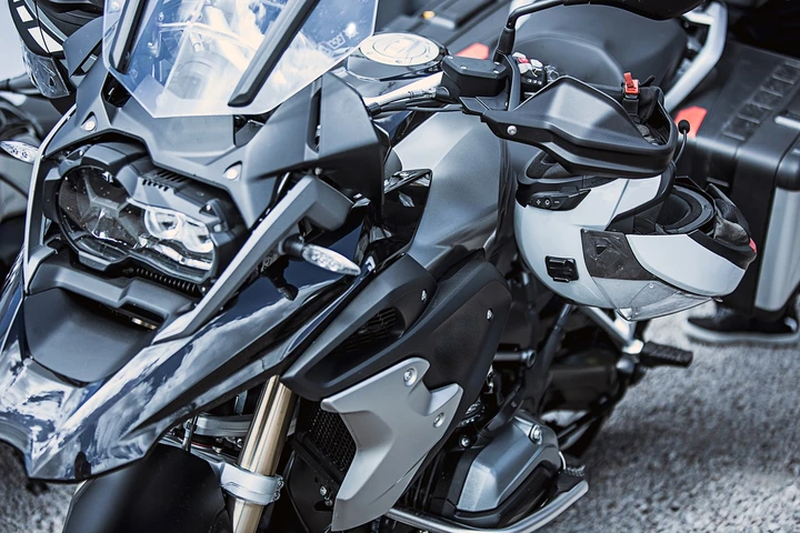 Mercato moto settembre 2024: scooter in crescita, settore elettrico in crisi