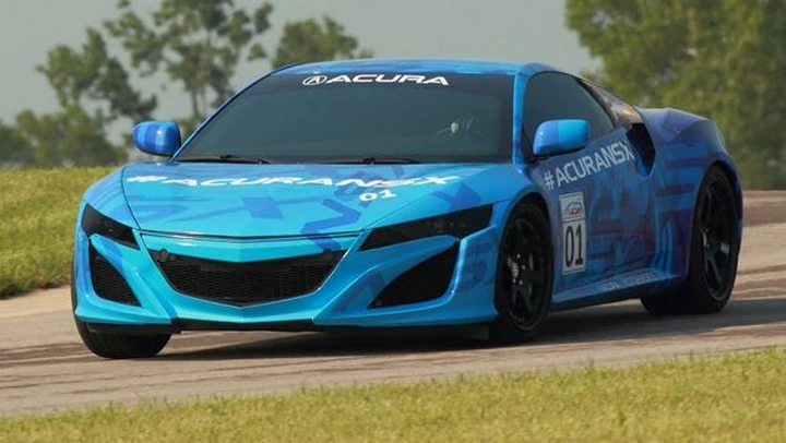 Honda NSX: dal passato al futuro in video