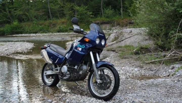 Foto del giorno: Cagiva Elefant 900 nel fango
