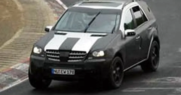 Spy Shot: Mercedes ML 55 AMG