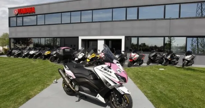Yamaha TMAX 530 al via del Giro D'Italia
