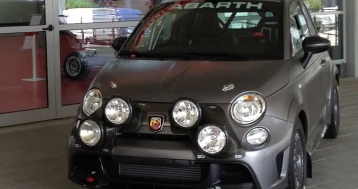Abarth 695 Biposto R