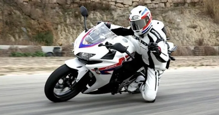 Honda CBR500R 2013: il test di Motoblog