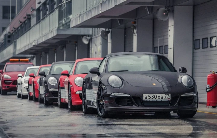 Porsche bloccate in Russia, il problema è il 