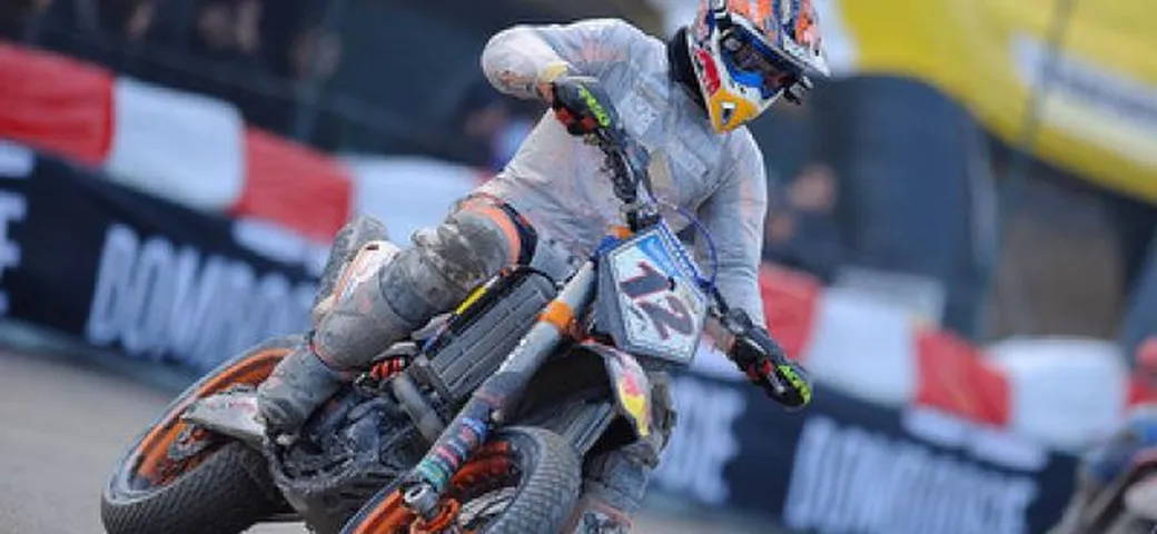 Il Team Miglio racconta il successo al Boomboogie Supermoto Motorshow e augura Buon Natale a tutti