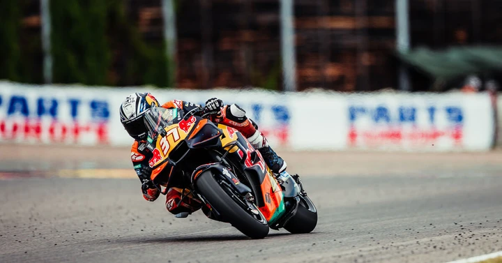 MotoGP, Acosta attacca il Sachsenring: 