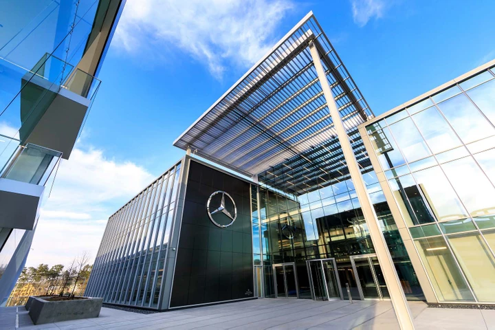 Diesel Mercedes: la Germania ordina il richiamo di oltre 700mila veicoli