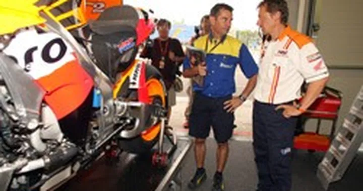 Pedrosa e Lorenzo infuriati con la Michelin