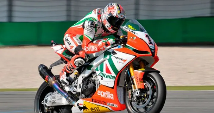 Assen, acuto di Smrz (Ducati) e  tre italiani (Biaggi, Melandri, Fabrizio) nei primi quattro. E sei Marche ufficiali diverse nei primi sei tempi