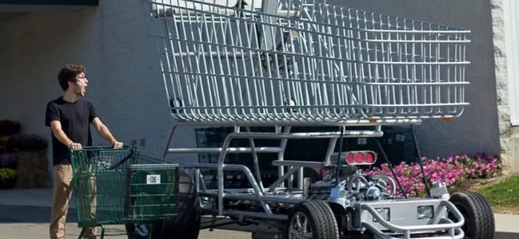 L'auto-carrello ha motore V8 da 305 CV