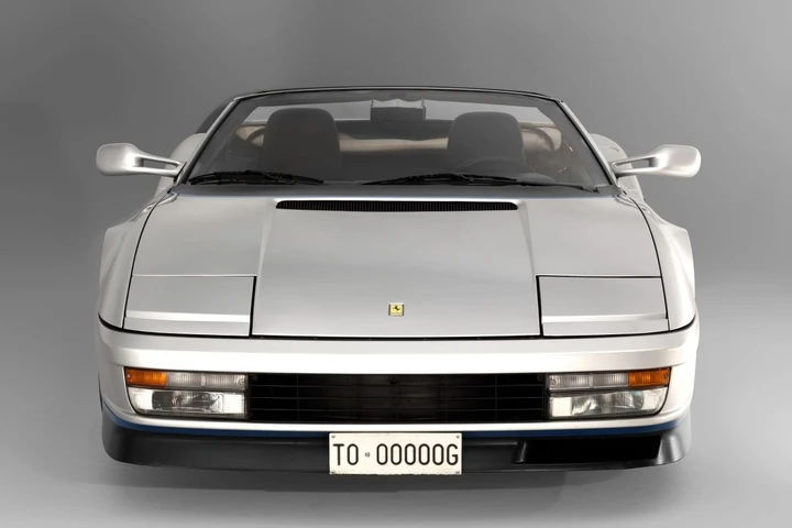Agnelli aveva già la targa personalizzata nel 1986: il caso della sua Ferrari Testarossa