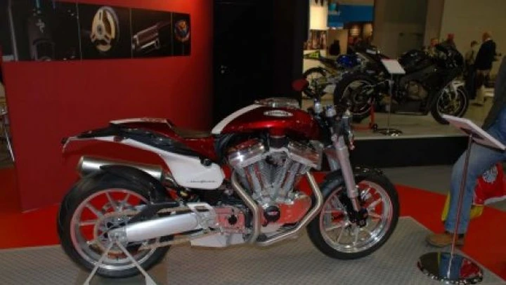 Wakan 100 Roadster Strada