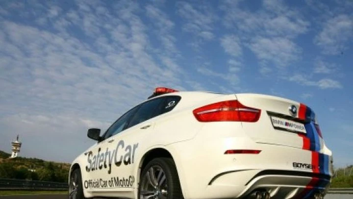 Bmw X6 M: sarà la safety car nella gara inaugurale del campionato MotoGP