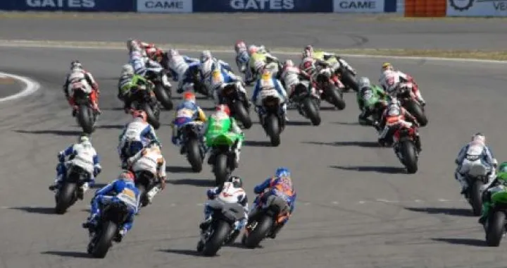 Foto del giorno: Incidende del Nurburgring SBK