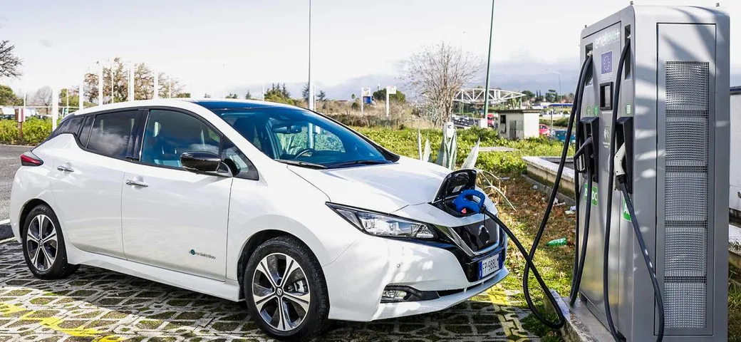Auto elettriche: già pronte 130 colonnine EVA+
