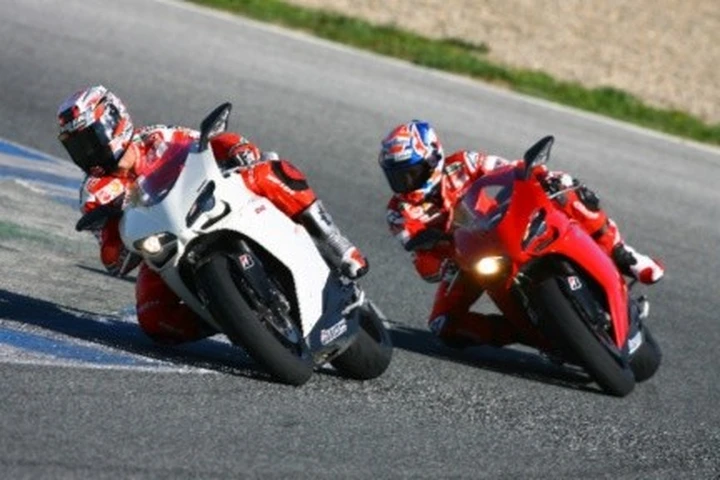 Presentazione pneumatici Bridgestone a Jerez