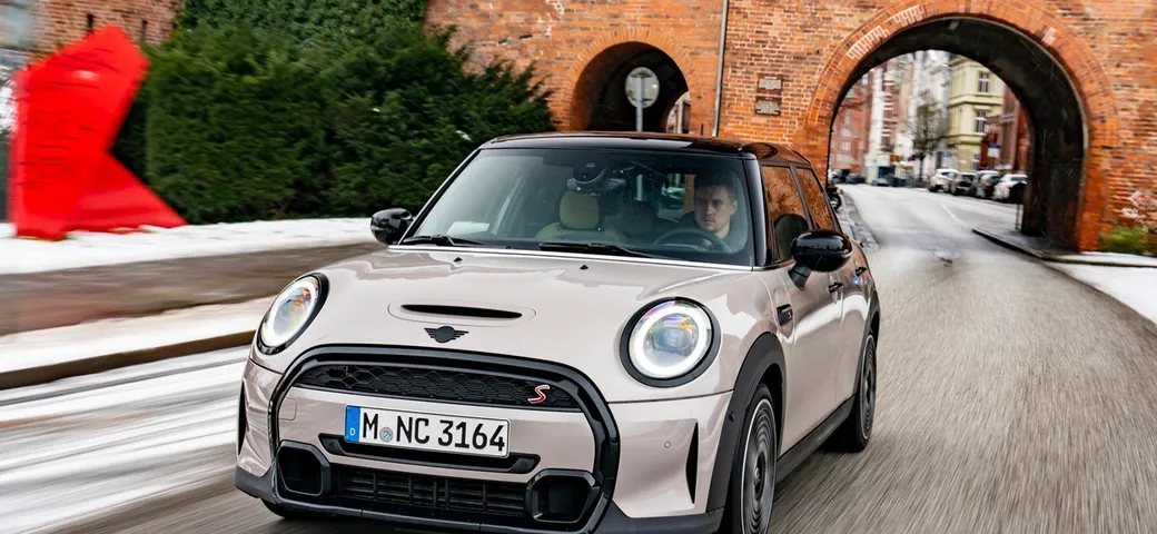 Mini 5 porte 2021: novità e prezzi del restyling