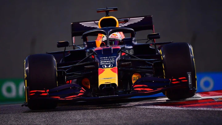 F1, GP Abu Dhabi 2020: Verstappen strappa la Pole Position a Bottas