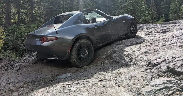 Mazda MX-5: basta poco ed è pronta per l'off-road