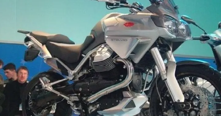 Anteprima: Guzzi Stelvio