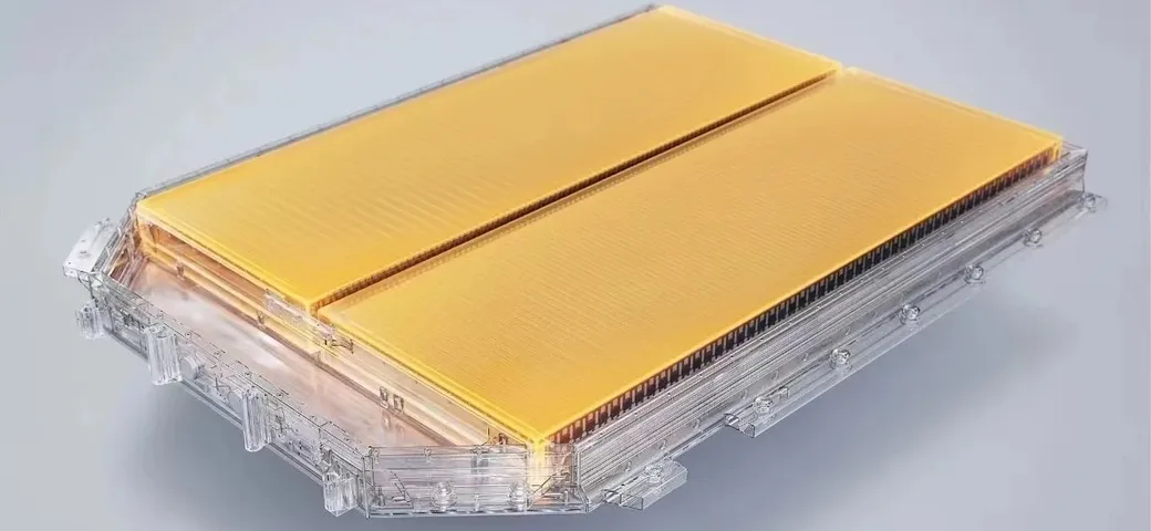 Zeekr svela la nuova batteria LFP che si ricarica di 500 km in 15 minuti