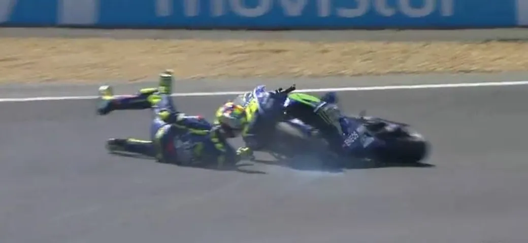 Le Mans, dominio Yamaha. Vinales, gara e leadership. Rossi a terra sul più bello