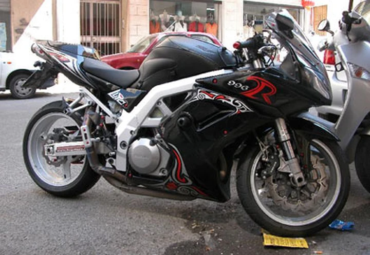 SV996R Zyanya