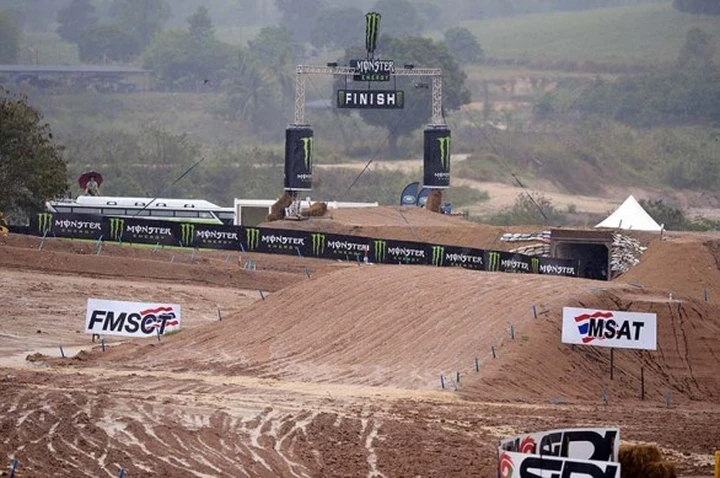 Mondiale Motocross: in Thailandia sospese le prove libere a causa della pioggia, Nagl ricoverato