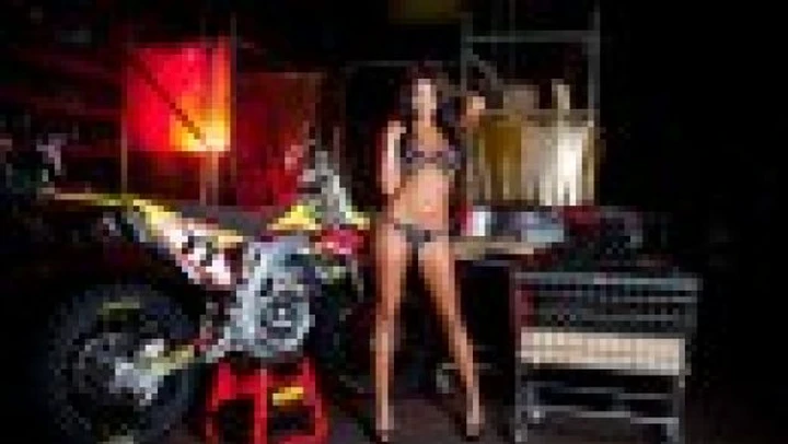 Sexy Bikers: torna Erica, ma con un video!