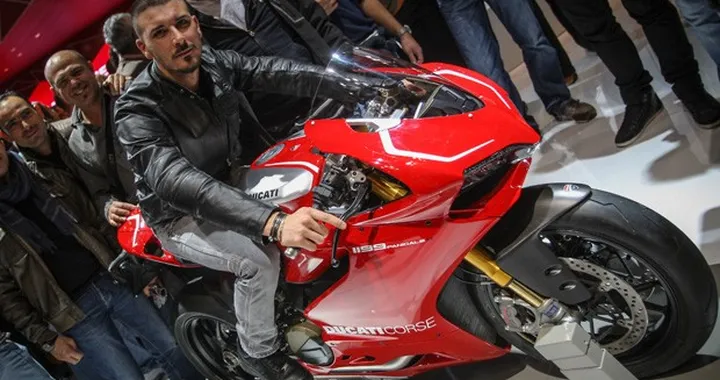 Definiti i programmi 2014 del Ducati Superbike Team