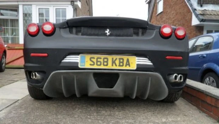 Peugeot 406 Coupé trasformata in una Ferrari F430