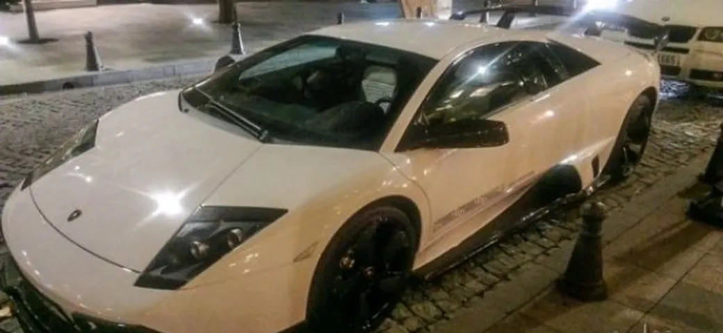 Lamborghini Murcielago LP 640-4 Versace su strada