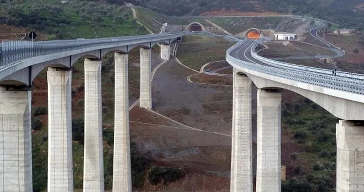 Autostrade: pedaggi cresciuti del 70% in 15 anni