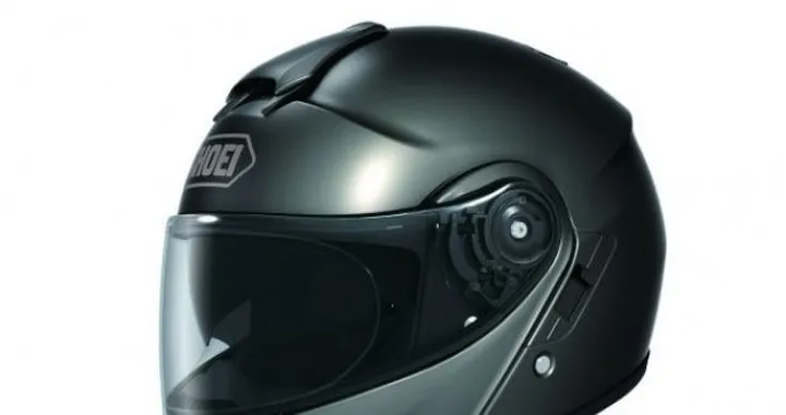 Shoei Neotec 2012: casco flip-up leggero e sicuro come un casco integrale