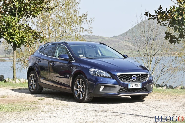 Volvo V40 Cross Country D3 Ocean Race: la prova su strada