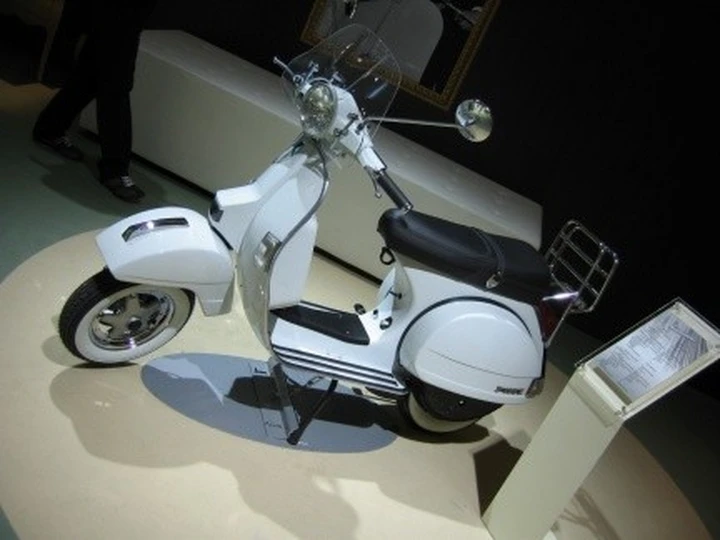 Vespa P125X 30 anni