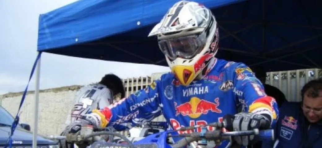 Cairoli e il team Yamah De Carli in pista a Licola (NA)