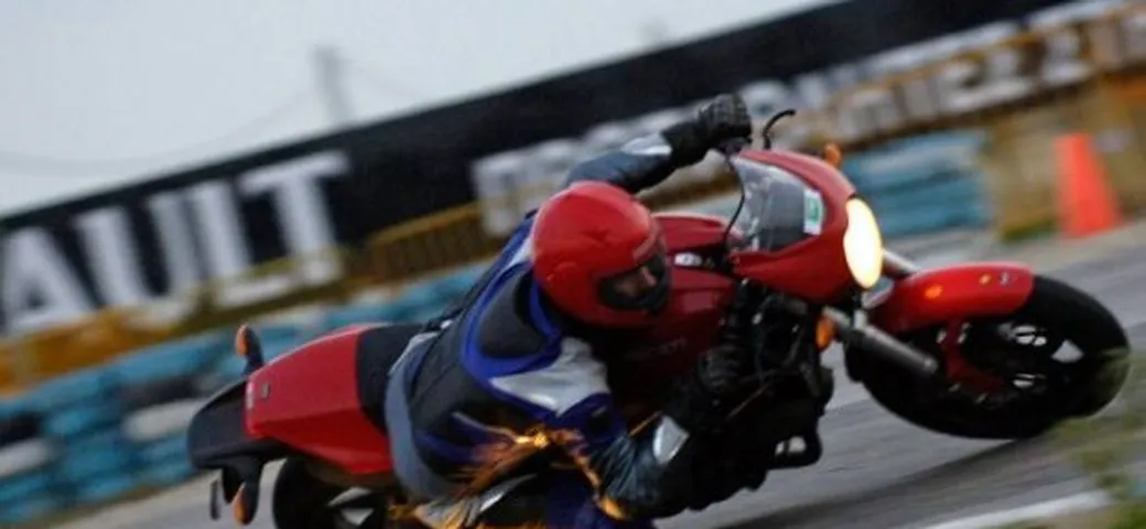 Scatto in Corsa: Runner Ducati Baylisstic