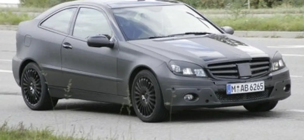 Mercedes C Sportcoupè: quasi pronta al debutto